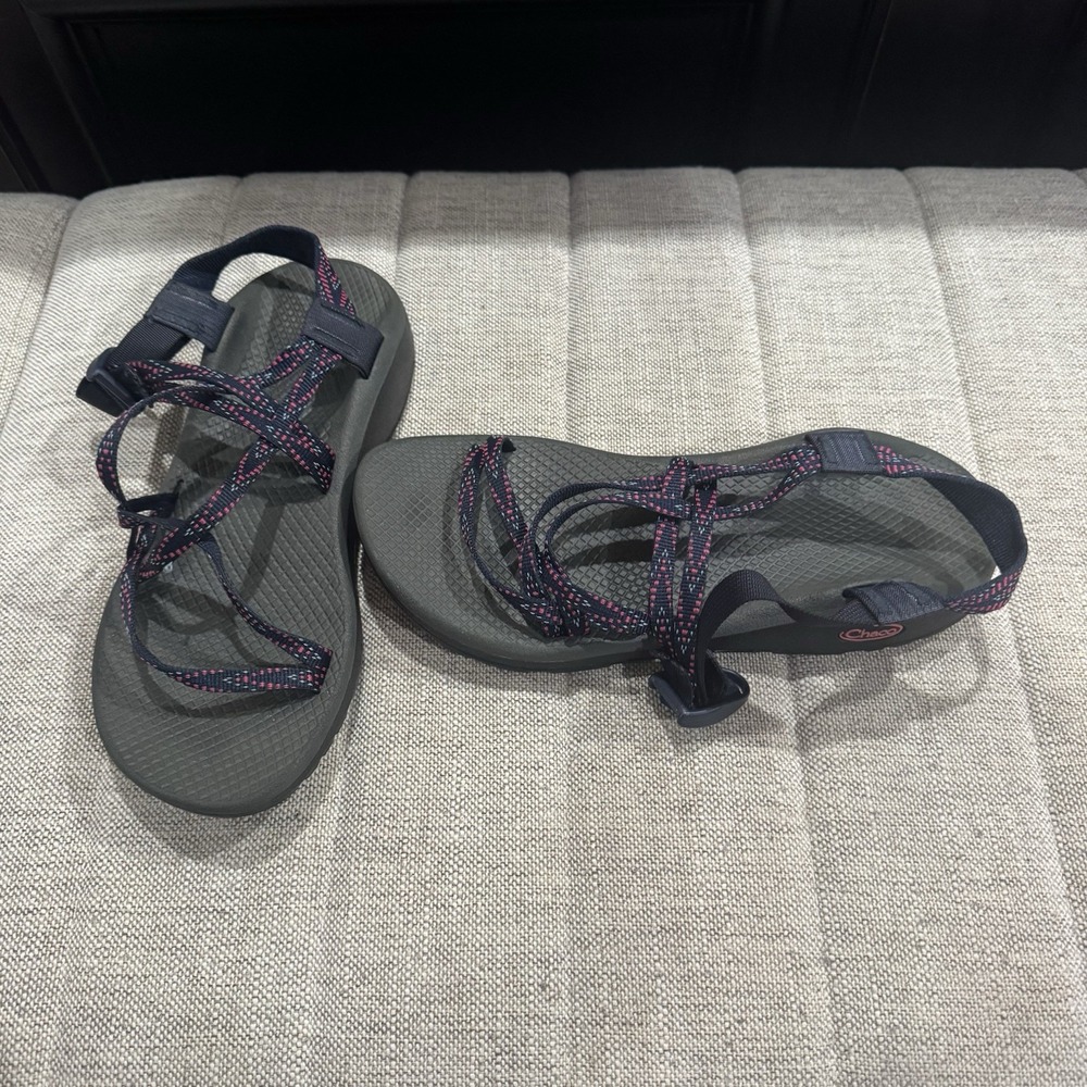 Chaco ZX2 Multi color Pink Blue Sandals Womens 10